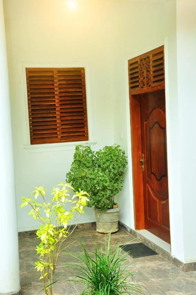 Randu Homestay And Restaurant Tangalle Bilik gambar